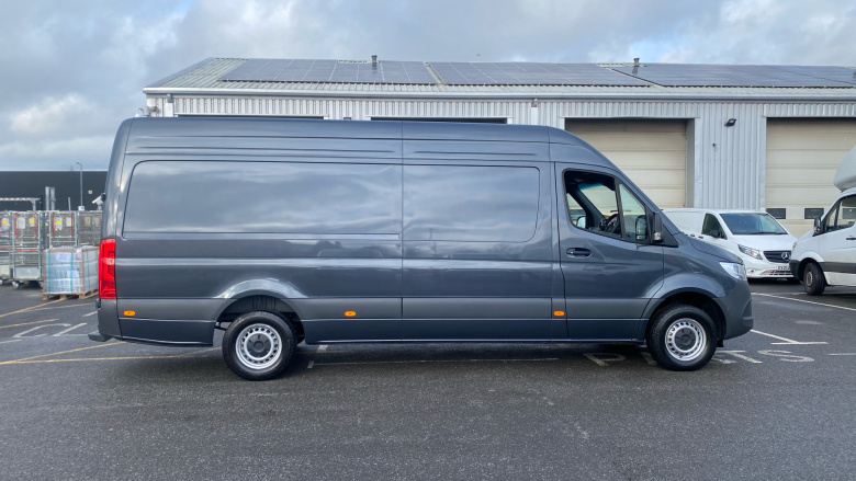 Mercedes-Benz Sprinter 315Cdi L2 Diesel Rwd 3.5t H2 Pro Van 9G-Tronic